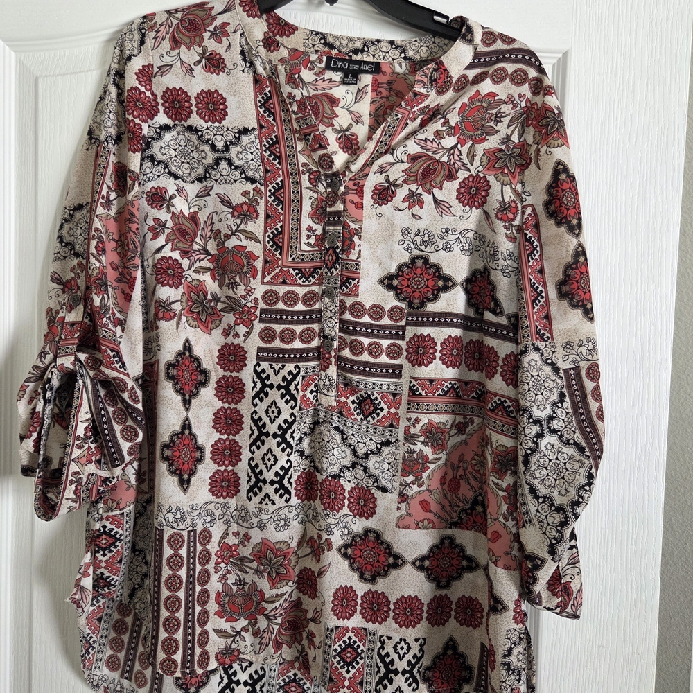 Patchwork Floral Tunic Top in Coral and Cream